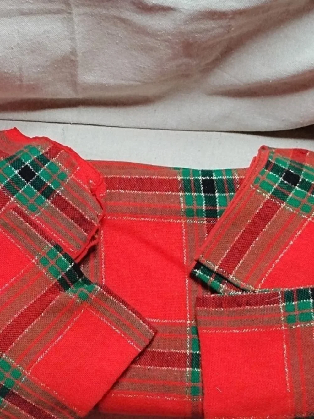 Red Plaid Holiday Napkin Set - Festive Red and Green Table Linens 60x82